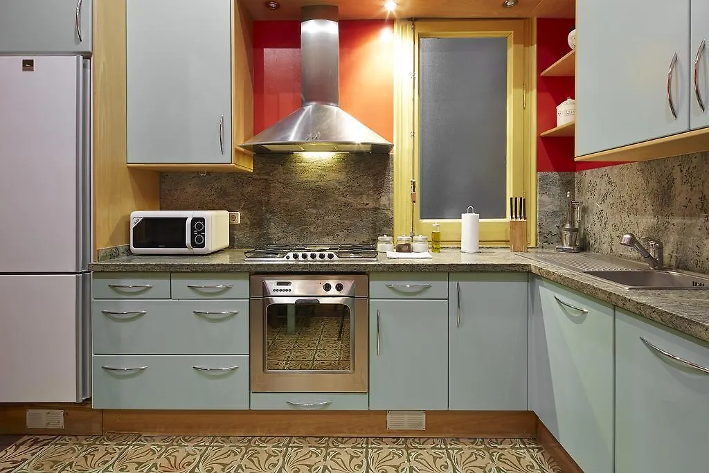 Fewdays Barcelona Apartments
